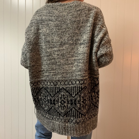 Women’s Buttonless Cardigan - Picture 3 of 7